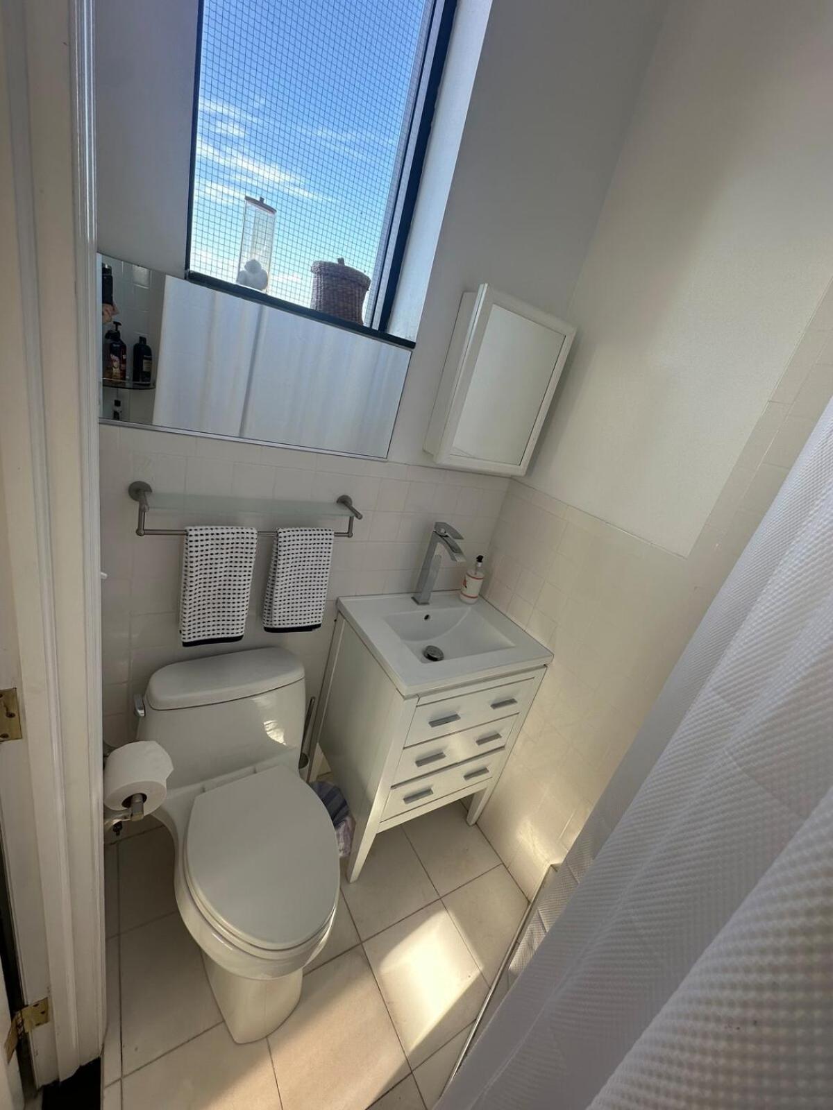 Skyline Penthouse Apartment